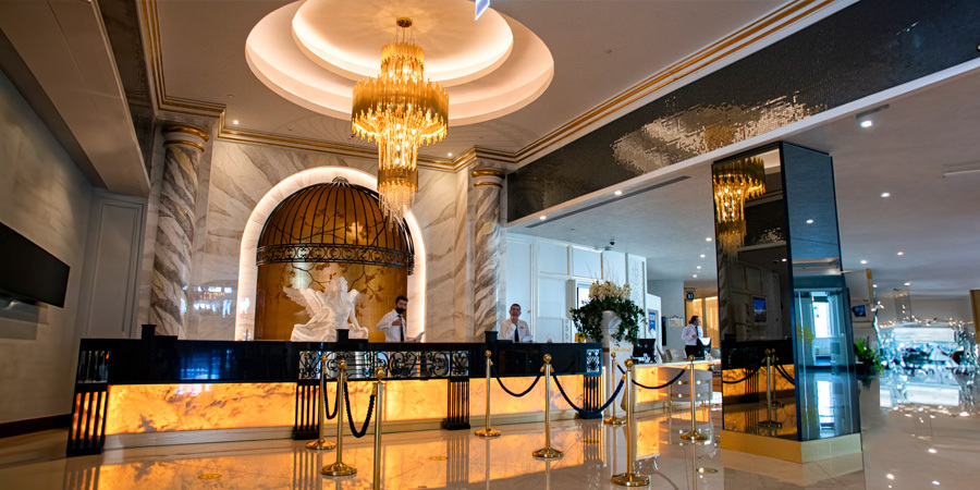 luxury-hotel-lobby-with-lighting-desig Elegant hotel reception with excellent lighting design using LED lights.