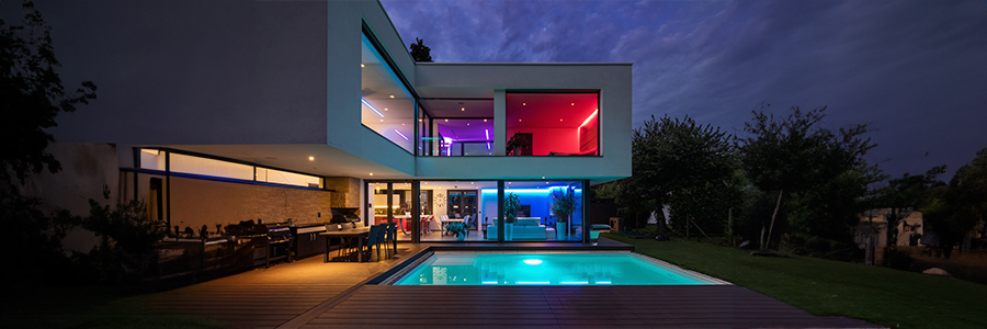 rooms- illuminated-in-different-colors Illuminate the Rooms of your house using the psychology of color lights