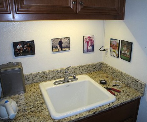led example of undercabinet lighting in home