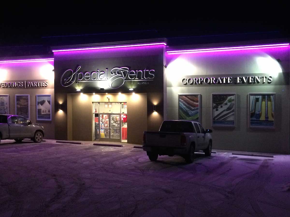 Commercial Led Strip Lighting Projects From Flexfire Leds Commercial Led Strip Light Wall Wash Example